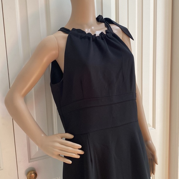 Ann Taylor Womens Size 12 Black Dress. Sleeveless and Ribbon on Shoulder. - Picture 3 of 11